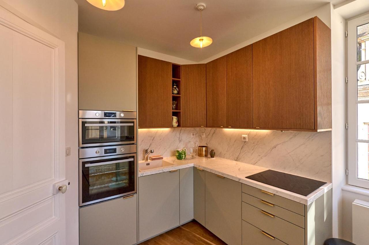 נבר Appartement Montagnon - Les Suites Du Palais - Classe 4 Etoiles, Parking Prive, Vue Cathedrale, 3 Chambres, Primo C0Nciergerie מראה חיצוני תמונה