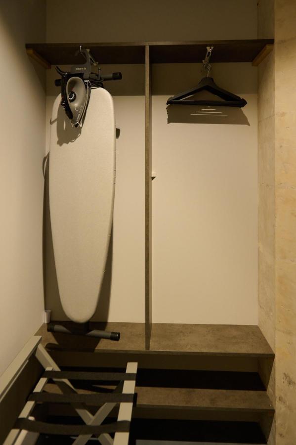 נבר Appartement Montagnon - Les Suites Du Palais - Classe 4 Etoiles, Parking Prive, Vue Cathedrale, 3 Chambres, Primo C0Nciergerie מראה חיצוני תמונה
