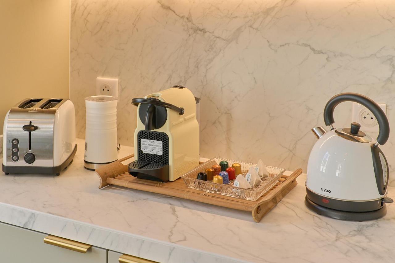 נבר Appartement Montagnon - Les Suites Du Palais - Classe 4 Etoiles, Parking Prive, Vue Cathedrale, 3 Chambres, Primo C0Nciergerie מראה חיצוני תמונה