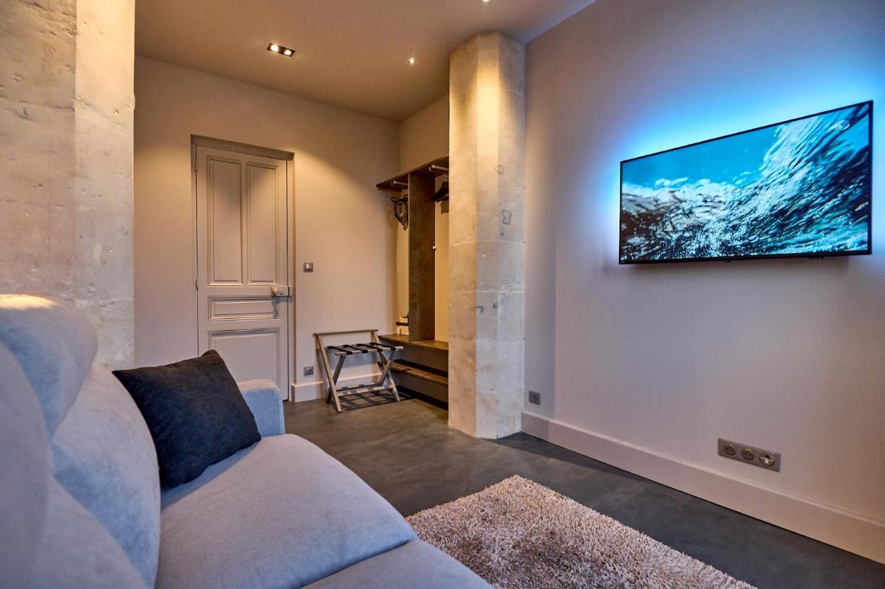 נבר Appartement Montagnon - Les Suites Du Palais - Classe 4 Etoiles, Parking Prive, Vue Cathedrale, 3 Chambres, Primo C0Nciergerie מראה חיצוני תמונה
