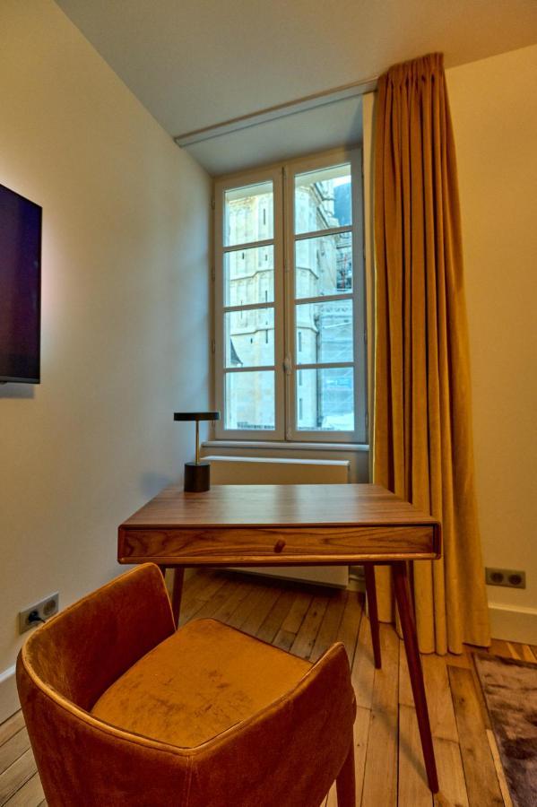 נבר Appartement Montagnon - Les Suites Du Palais - Classe 4 Etoiles, Parking Prive, Vue Cathedrale, 3 Chambres, Primo C0Nciergerie מראה חיצוני תמונה