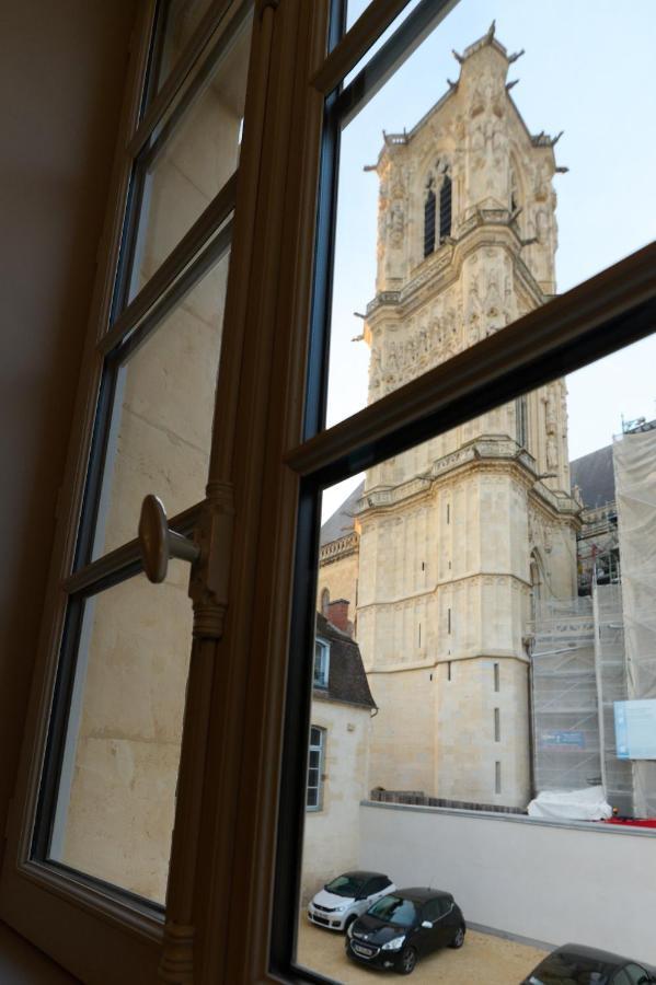 נבר Appartement Montagnon - Les Suites Du Palais - Classe 4 Etoiles, Parking Prive, Vue Cathedrale, 3 Chambres, Primo C0Nciergerie מראה חיצוני תמונה