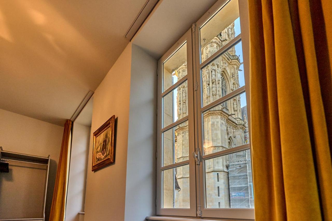נבר Appartement Montagnon - Les Suites Du Palais - Classe 4 Etoiles, Parking Prive, Vue Cathedrale, 3 Chambres, Primo C0Nciergerie מראה חיצוני תמונה