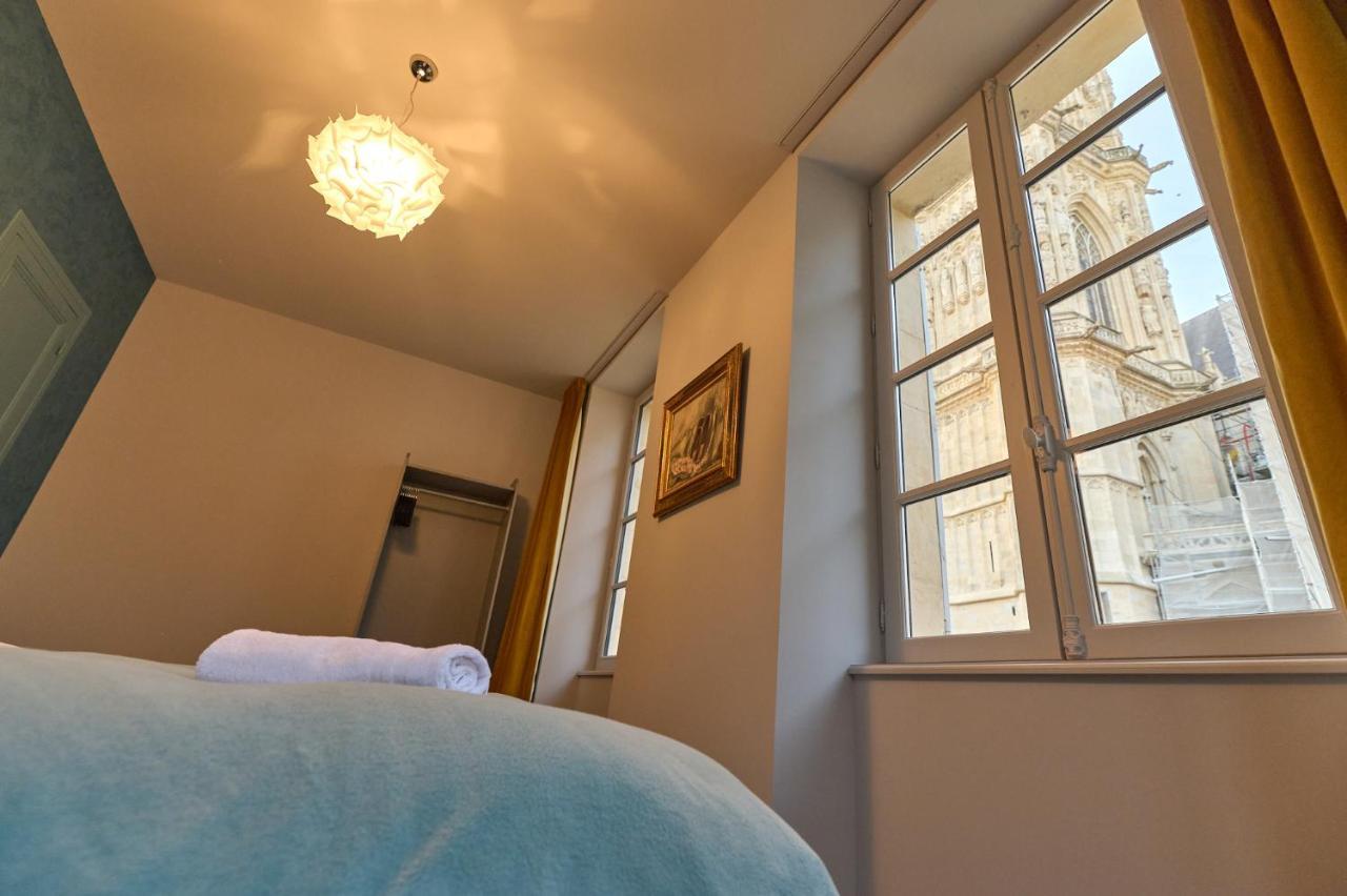 נבר Appartement Montagnon - Les Suites Du Palais - Classe 4 Etoiles, Parking Prive, Vue Cathedrale, 3 Chambres, Primo C0Nciergerie מראה חיצוני תמונה